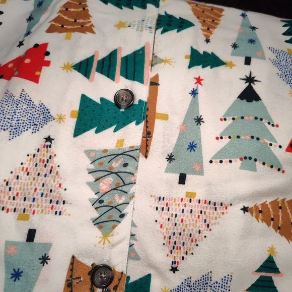 Old Navy Christmas Tree Print Women's Flannel Pajama Set - Picture 3 of 6